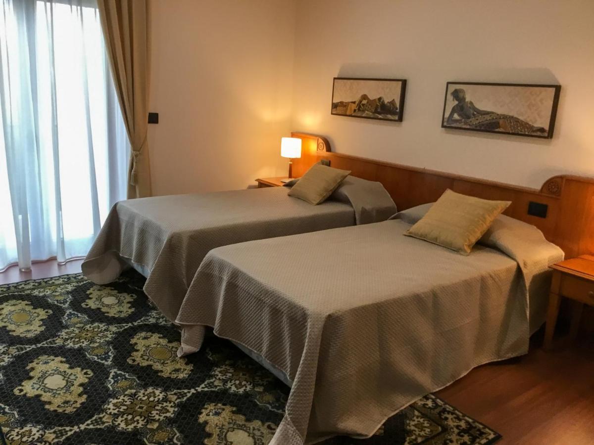 Erania Hotel ซาลา คอนซิลินา ภายนอก รูปภาพ