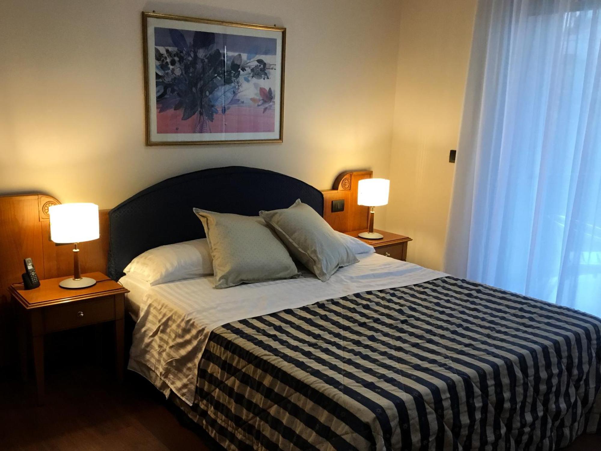 Erania Hotel ซาลา คอนซิลินา ภายนอก รูปภาพ